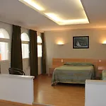 Hotel Saint Georges, Face à La Canet-en-Roussillon