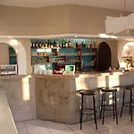 Hotel Saint Georges, Face à La