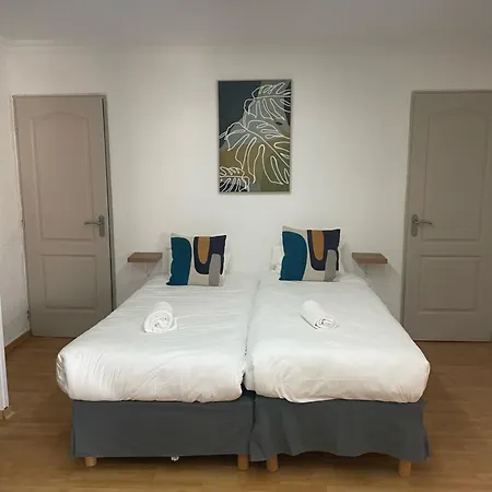 Saint Georges, Face A La Hotel 3*