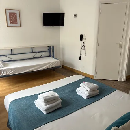 Saint Georges, Face A La Hotel