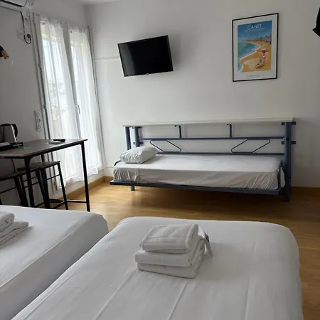 Hotel Saint Georges, Face A La