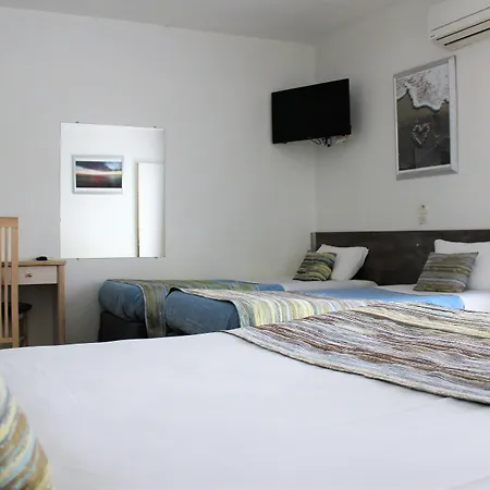 Hotel Saint Georges, Face A La