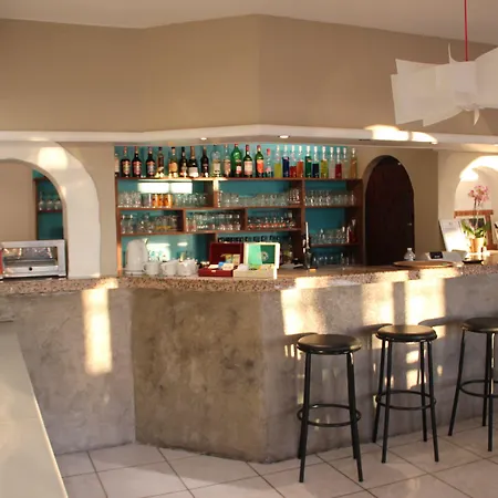 Hotel Saint Georges, Face A La