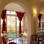 Saint Georges, Face A La Hotel 3*