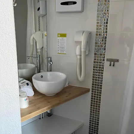 Saint Georges Hotel 3*