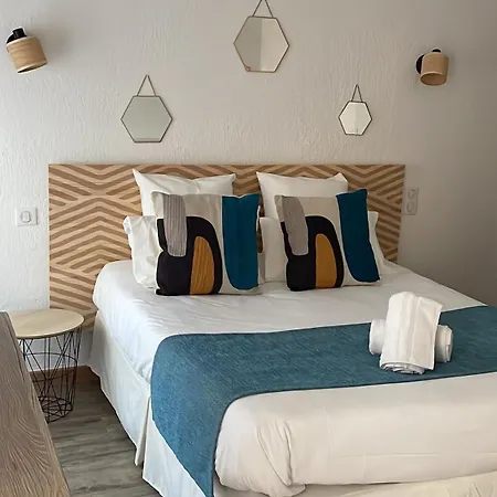 Отель Saint Georges, Face A La 3*