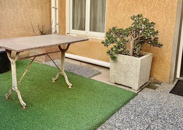 Hotel Saint Georges, Face à La Canet-en-Roussillon